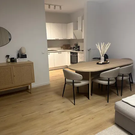 Neubauwohnung 5 Minuten Zur Messe Διαμέρισμα